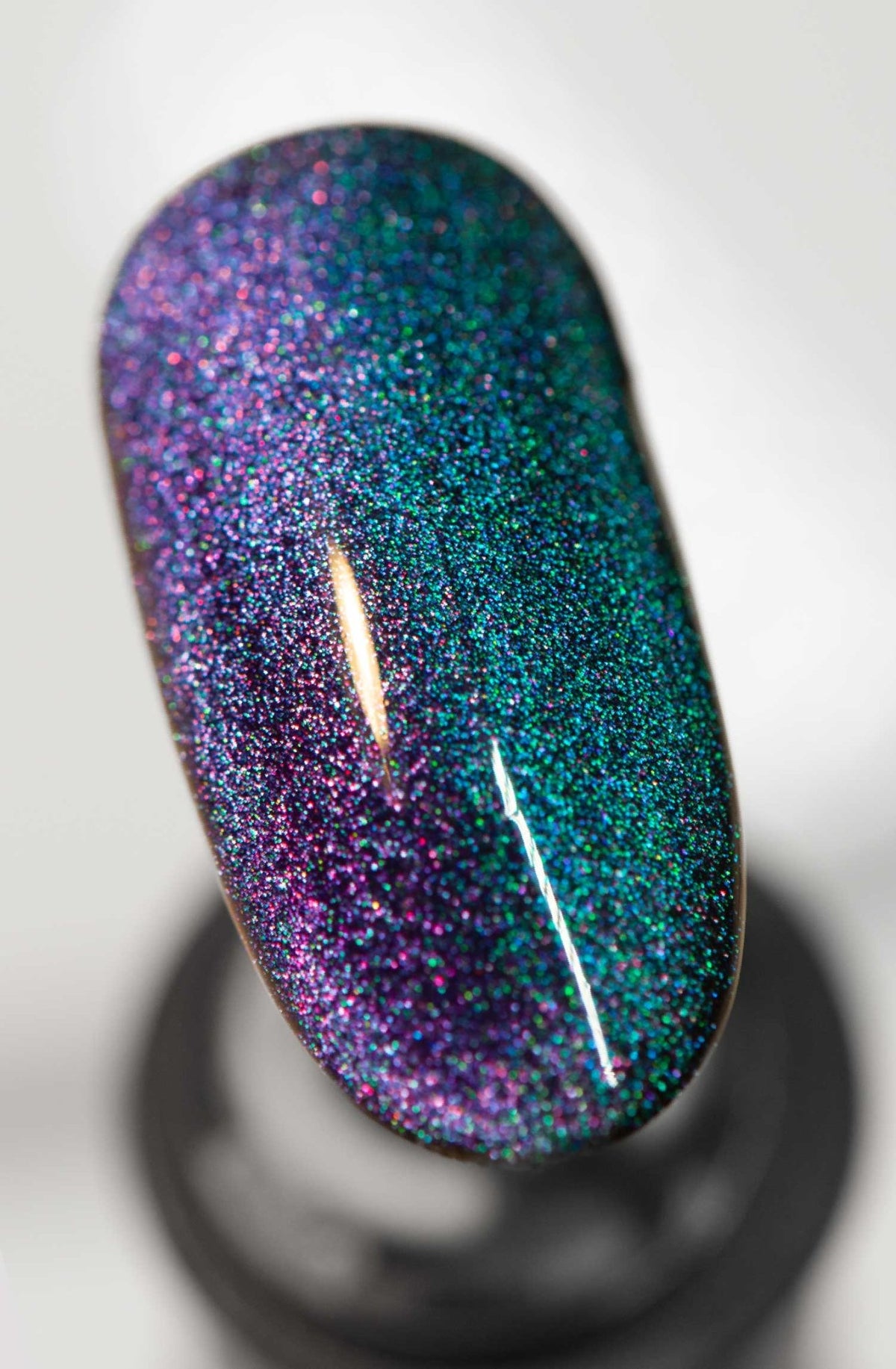 Artemis - Chameleon Cats Eye Gel Polish - Cordoza Nail Supply