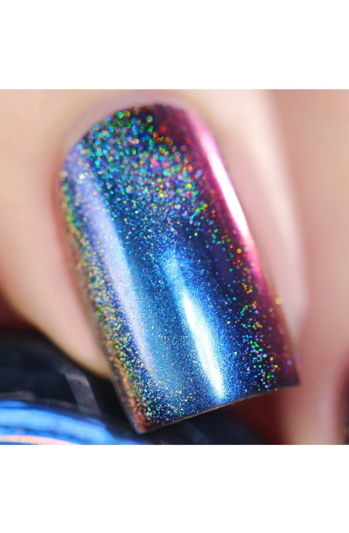 Chameleon Holographic Nail Powder: Royalty Suits Me - Cordoza Nail Supply