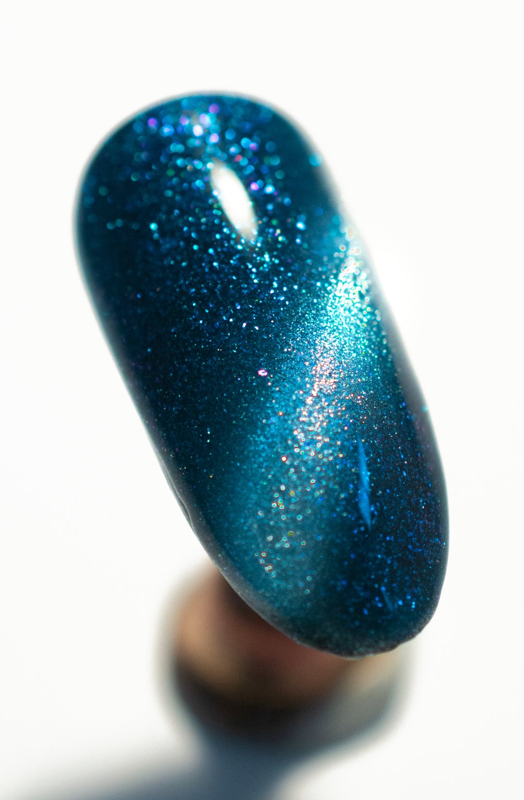 Mermaid Lagoon - Cats Eye Iridescent Gel Polish - Cordoza Nail Supply